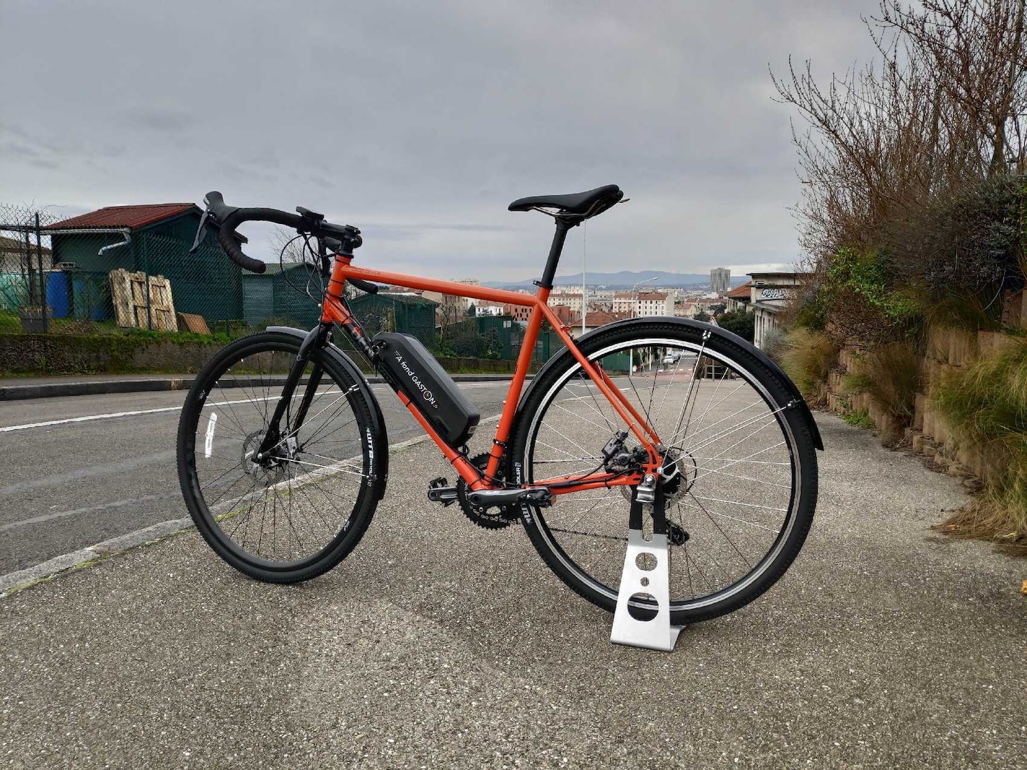 vélo de route électrique pas cher