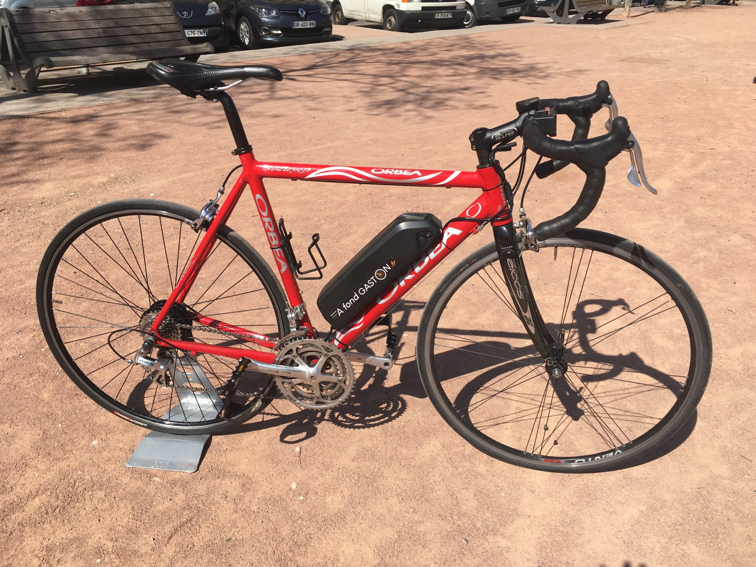 vélo de route électrique pas cher